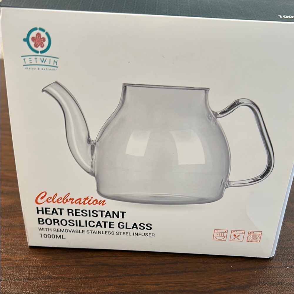 NWOT Tetwin Clear Glass Teapot
